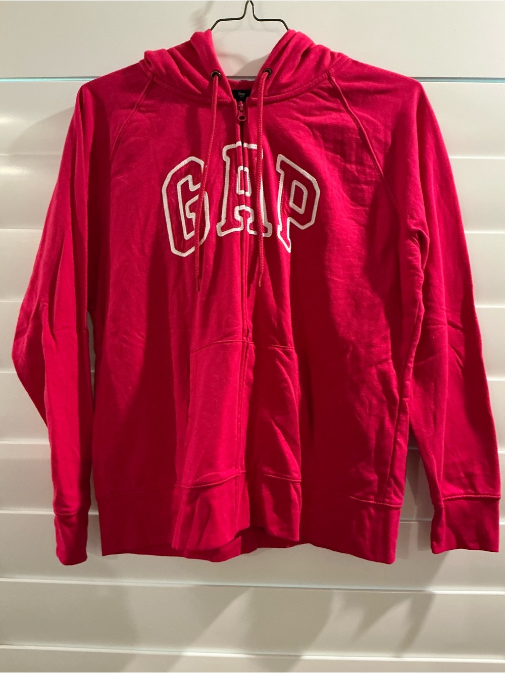 EUC - Women’s GAP Hot Pink Zip-Up Hoodie with White Logo - Size XL